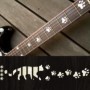 Sticker guitare touche pas de chat blanc abalone
