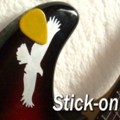 Sticker guitare porte médiator aigle